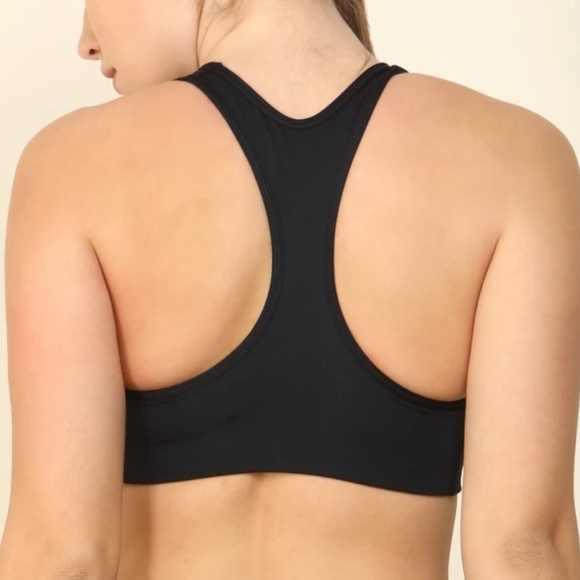 Nike swoosh women's sports bra - Picture 2 of 3